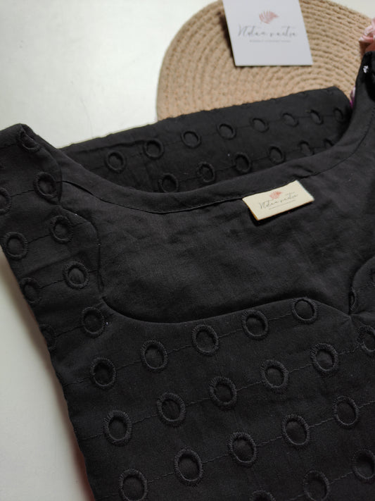 Hakoba long straight kurti