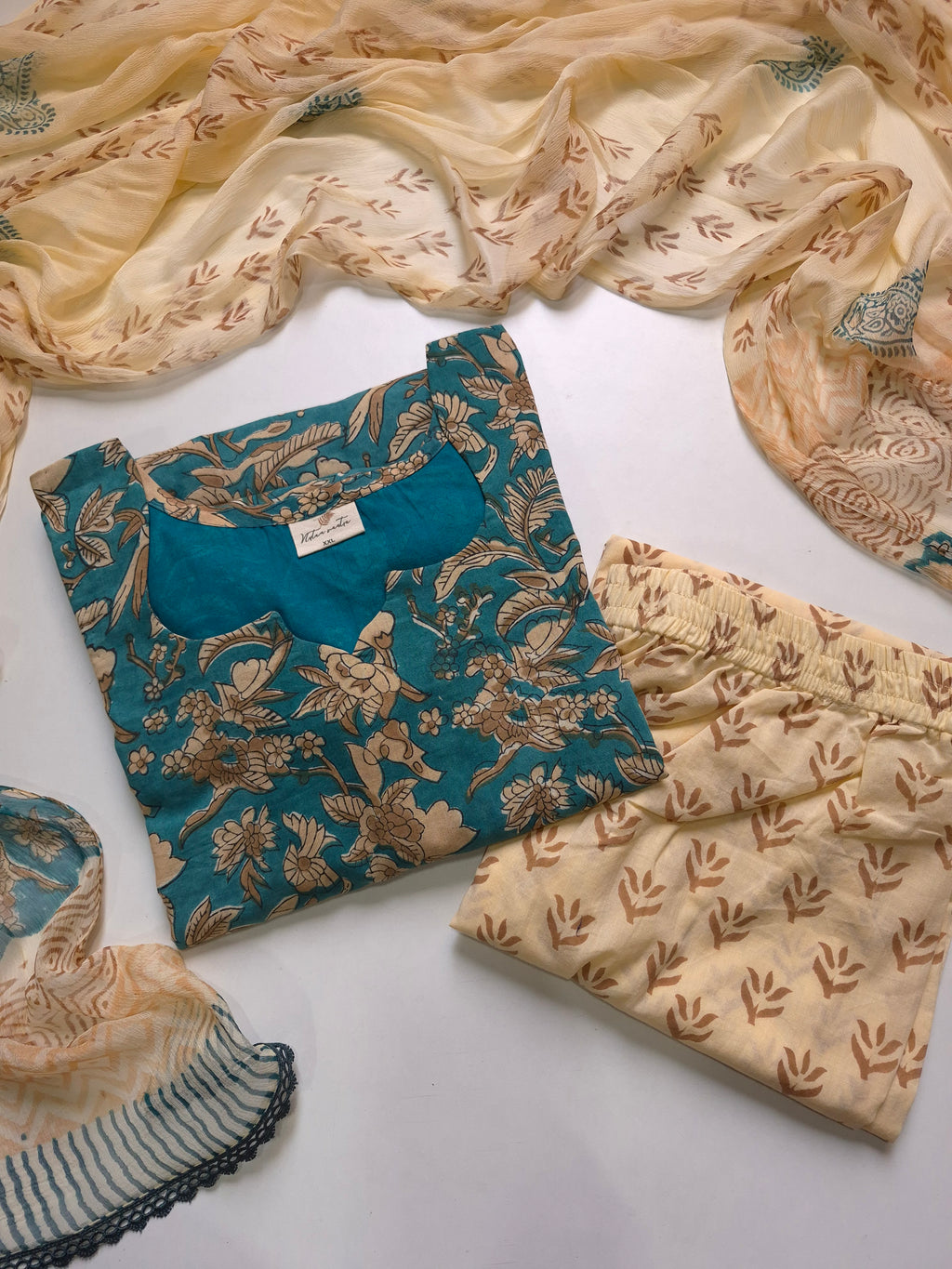 Cotton Suit Set With Chiffon Dupatta