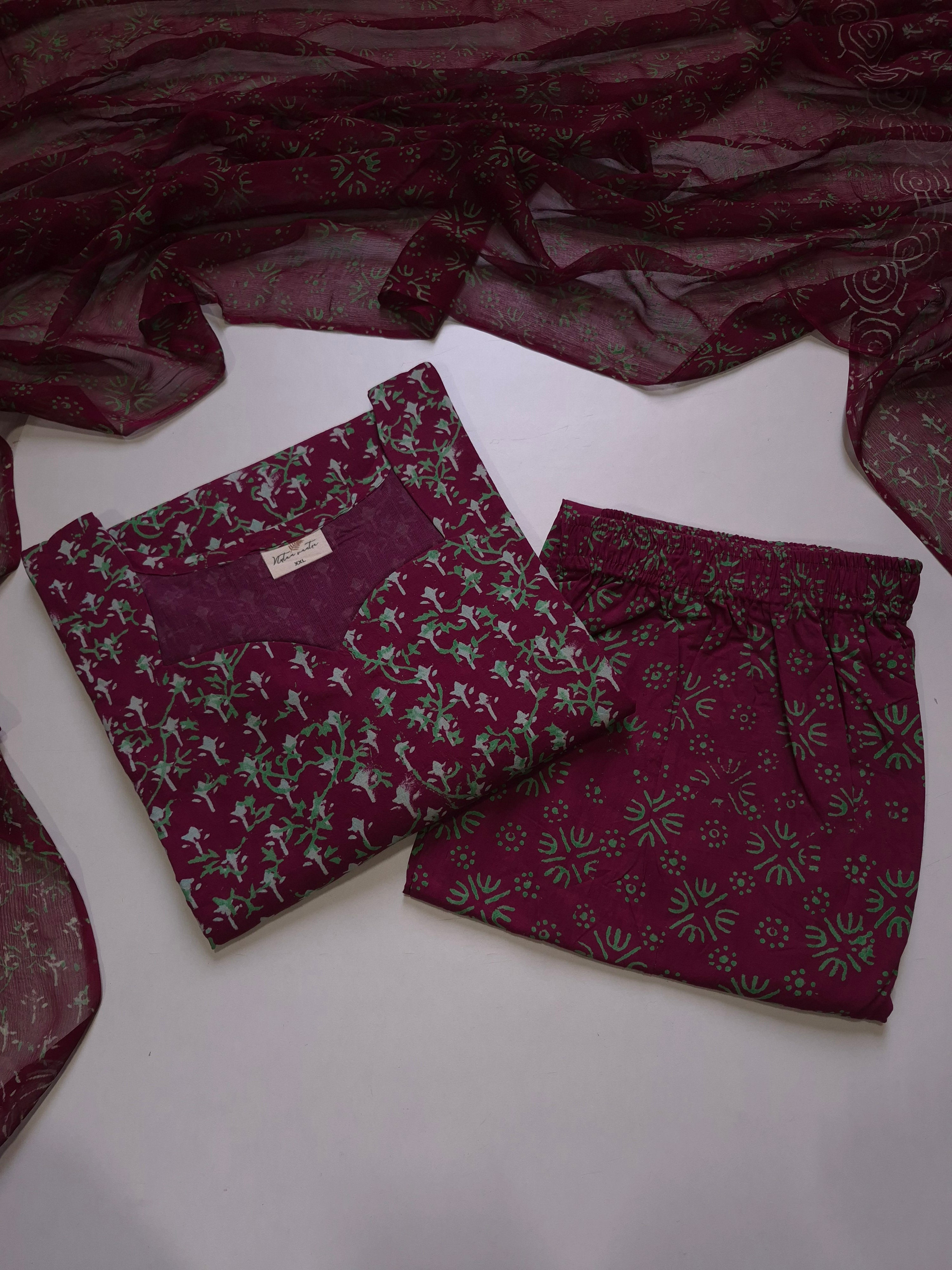 Cotton Suit Set With Chiffon Dupatta