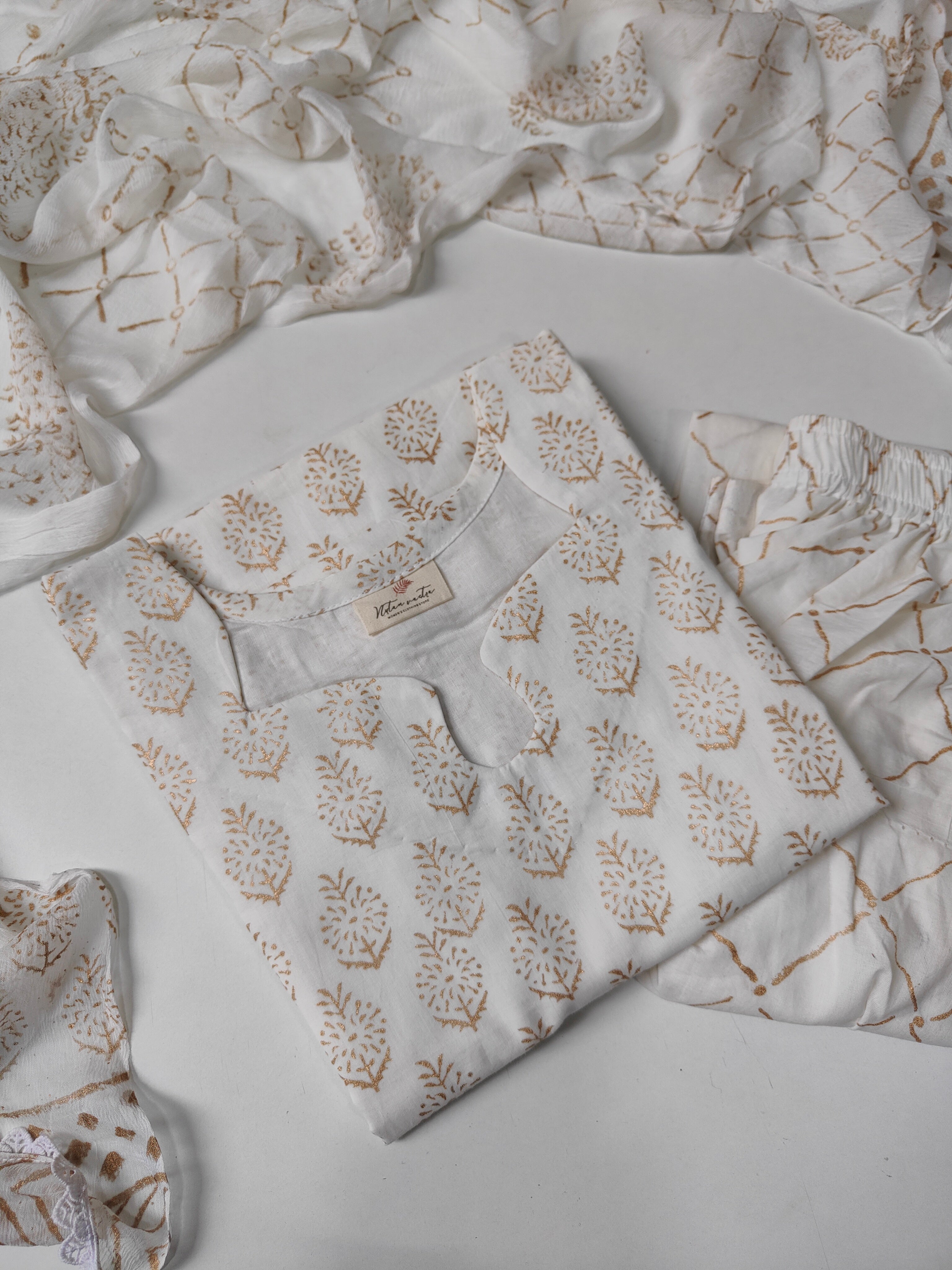 Cotton Suit Set With Chiffon Dupatta