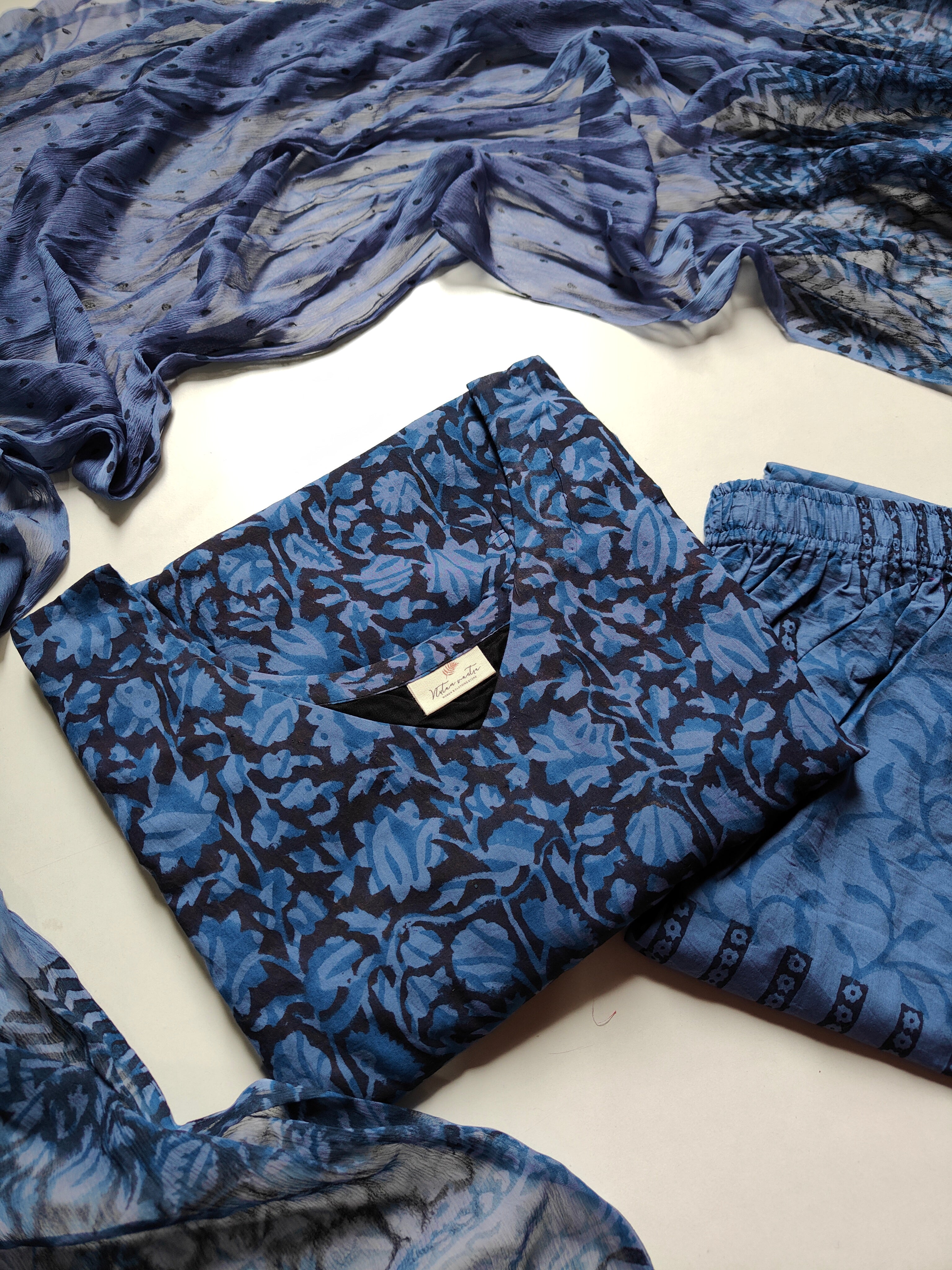 Cotton Suit Set With Chiffon Dupatta