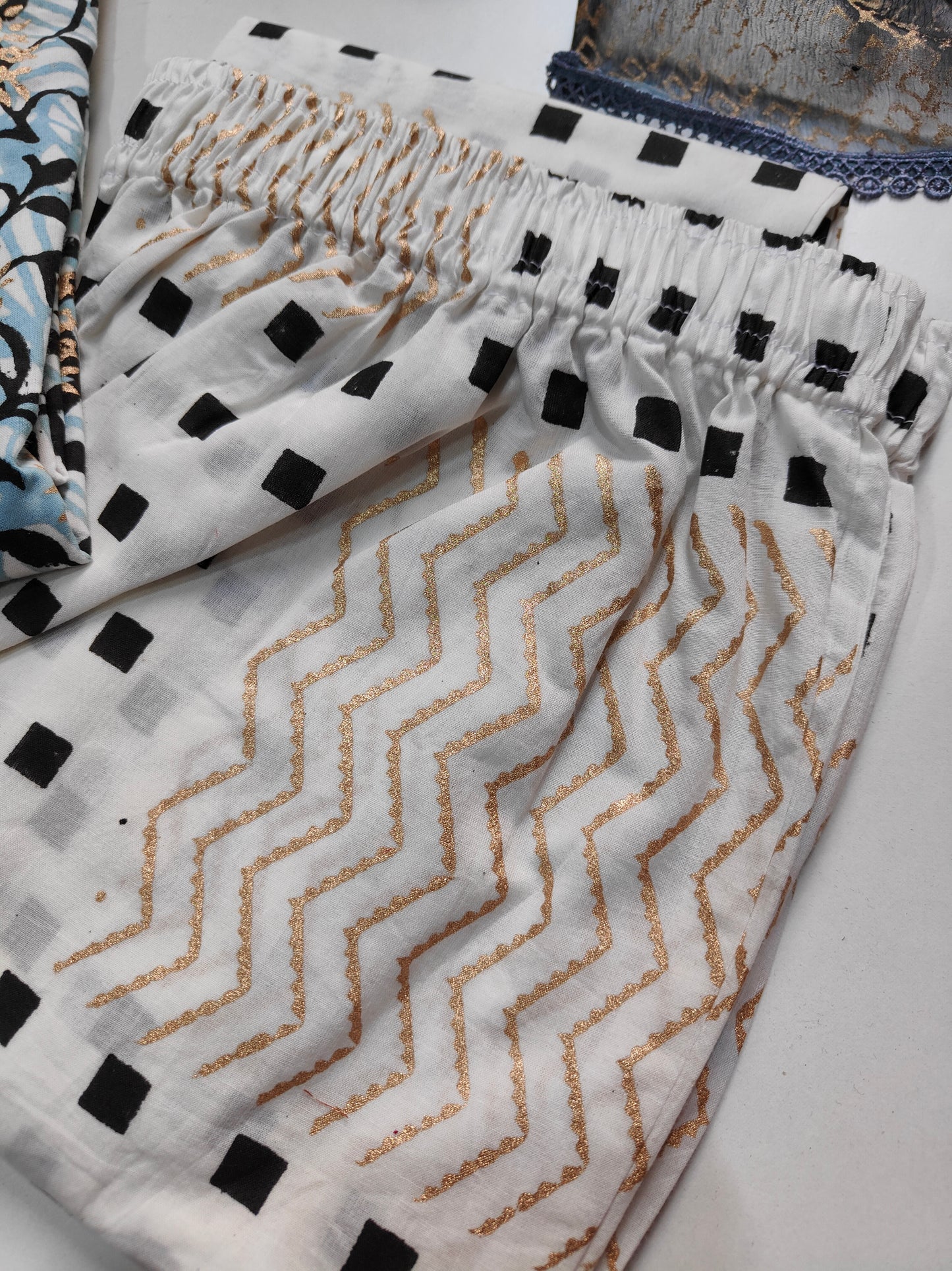 Cotton suit set with chiffon dupatta