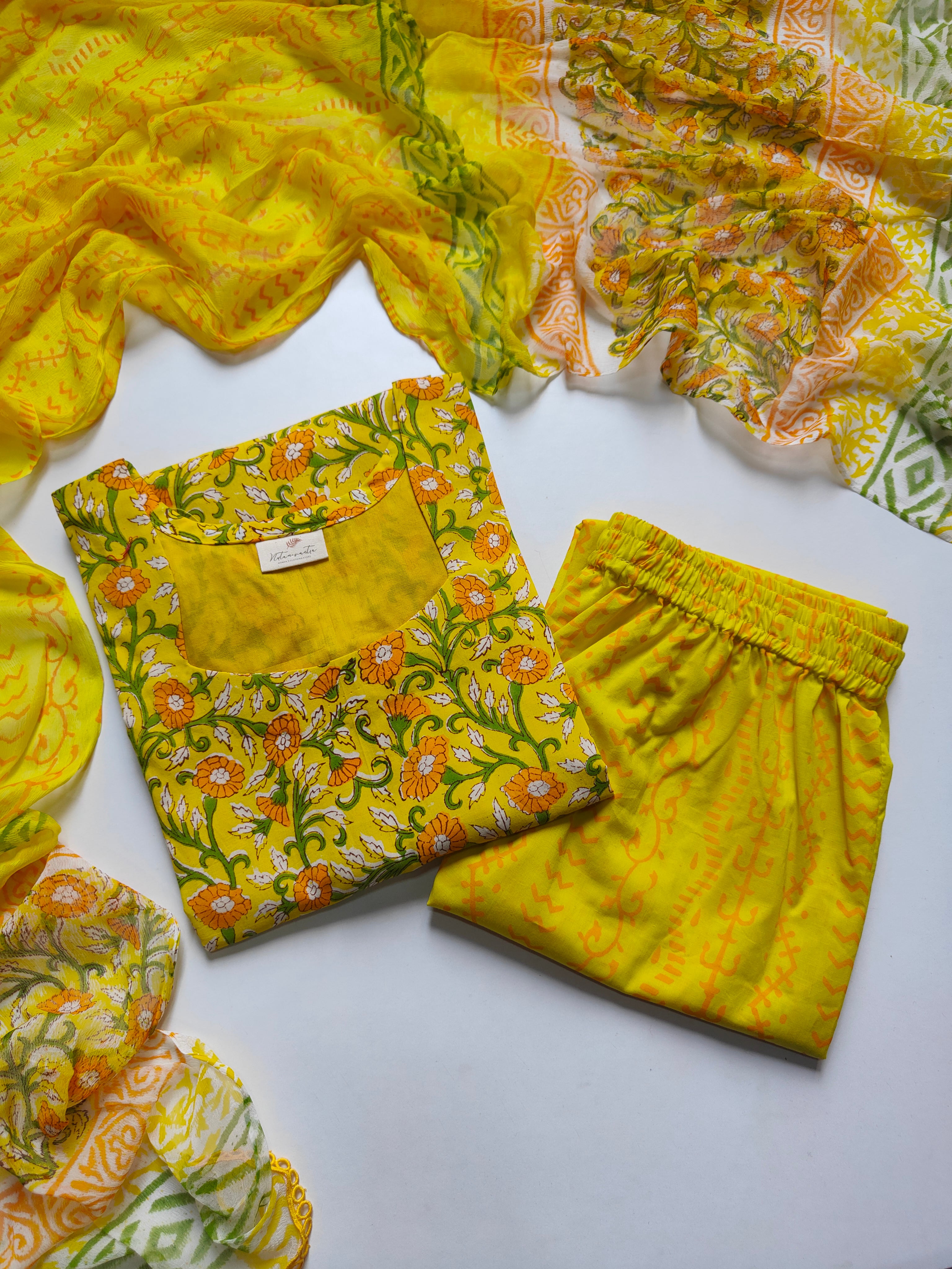 Cotton Suit Set With Chiffon Dupatta